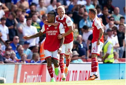 Martin Odegaard ở gần đẳng cấp của Kevin De Bruyne