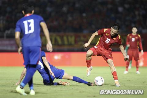 Thấy gì sau trận ĐT Việt Nam 4-0 Singapore?