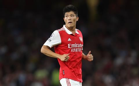 Tomiyasu lên giây cót tinh thần cho Arsenal trước màn đối đầu Liverpool