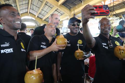 Những trải nghiệm thú vị của các huyền thoại Borussia Dortmund tại Việt Nam