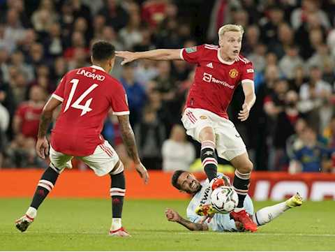 Dimitar Berbatov khuyên 3 cầu thủ nên rời MU vào tháng 1