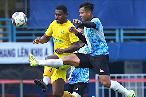 Sau 2 bản hợp đồng khủng, SLNA thử việc số lượng lớn ngoại binh