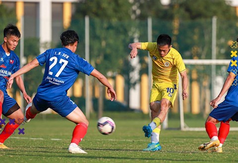 CLB Hà Nội chật vật hạ đội hạng Nhất nhờ Thành Lương, Văn Quyết