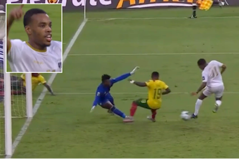 VIDEO siêu phẩm bàn thắng và tình huống bỏ lỡ khó tin ở CAN 2022