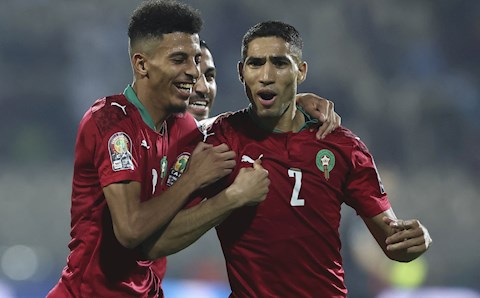 Video: Achraf Hakimi đá phạt ghi bàn đẹp mắt ở CAN 2022