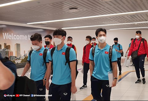 ĐT Việt Nam vội vã trở về Hà Nội