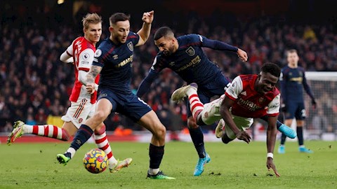 Sau 17 năm Arsenal mới tệ đến vậy