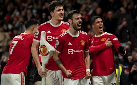 Roy Keane chỉ ra lợi thế của MU so với Tottenham trong cuộc đua top 4