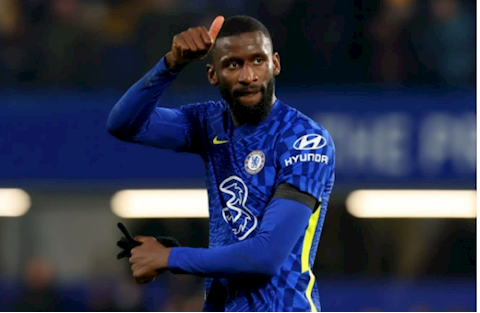 Antonio Rudiger khiến 2 người đàn ông bị bắt