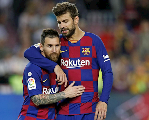 Lionel Messi bị Gerard Pique lừa dối