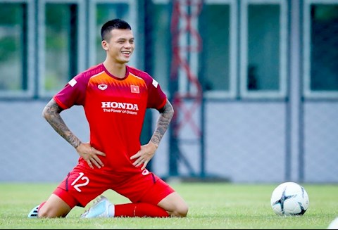 Trung vệ Nguyễn Hữu Tuấn chính thức ra mắt bến đỗ mới