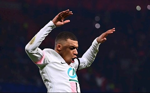 Mbappe tiến gần kỷ lục của Ibra