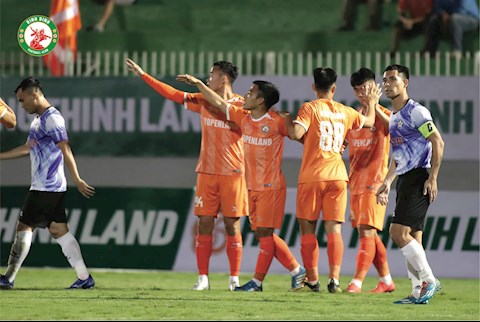 Khởi đầu như mơ, PSG của Việt Nam giành chiến thắng trước Đà Nẵng