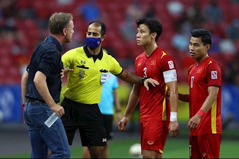HLV Polking tiết lộ câu mắng Quế Ngọc Hải ở trận bán kết AFF Cup 2020