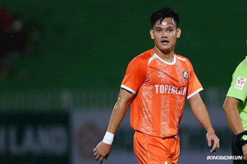 Hồ Tấn Tài phải nhờ y tế can thiệp sau trận thắng SLNA