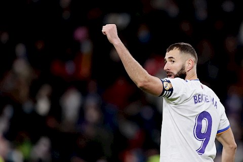 Khủng khiếp với phong độ của Karim Benzema