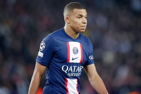 PSG lỗ hơn 300 triệu Euro vì...Kylian Mbappe