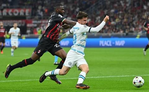 HLV AC Milan chỉ trích trọng tài vì rút thẻ đỏ trực tiếp cho Tomori