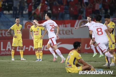 VIDEO: Hoàng Đức ghi siêu phẩm vào lưới HAGL