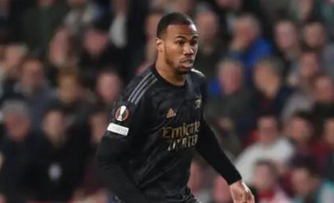 Arsenal thiệt đơn thiệt kép sau trận thua PSV