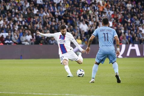 Lionel Messi sút xa và kiến tạo tốt nhất châu Âu