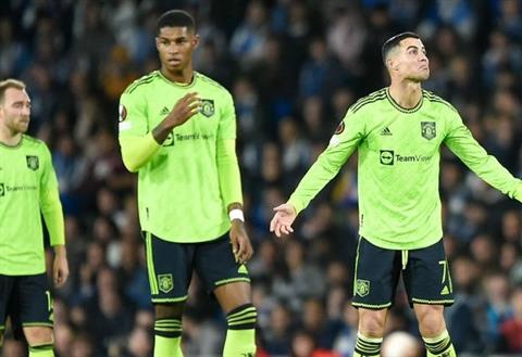 Huyền thoại MU muốn đội bóng của Ten Hag đối đầu với Barca