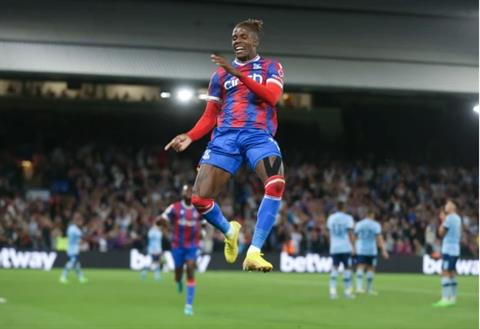 Wilfried Zaha có câu trả lời cho Arsenal và Chelsea