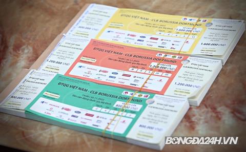 Hình ảnh đầu tiên của chiếc vé xem ĐT Việt Nam đấu Dortmund