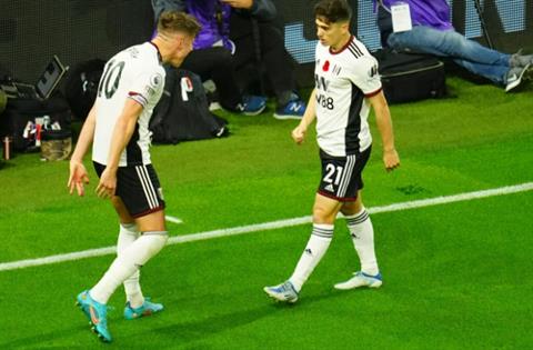 CĐV MU phản ứng bất ngờ khi Daniel James từ chối ăn mừng