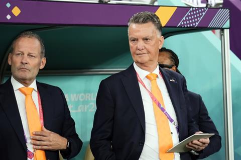 Thắng nhọc Senegal, HLV Van Gaal nói gì?