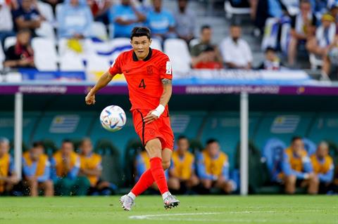 Đẳng cấp hậu vệ số 1 châu Á của Kim Min Jae trước Uruguay