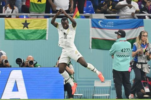 Sao Ghana giải thích việc bắt chước kiểu ăn mừng của Ronaldo