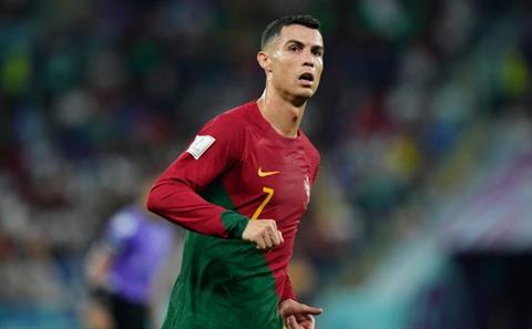 Ba đồng đội ở ĐT Bồ Đào Nha từ chối lời mời ăn tối của Ronaldo