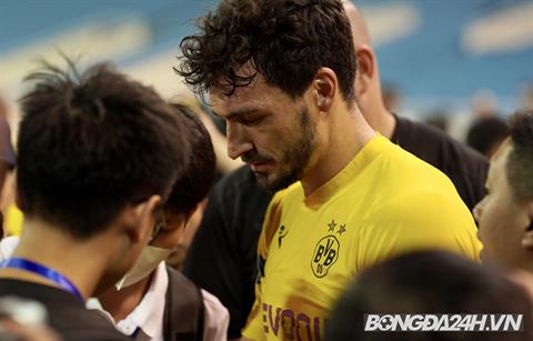 Mats Hummels và dàn cầu thủ Dortmund giao lưu với CĐV Việt Nam