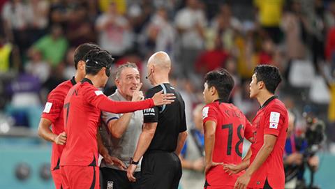 Hàn Quốc mất thuyền trưởng ở trận đấu Bồ Đào Nha