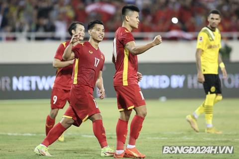 Tuấn Hải đá phạt 11m đẳng cấp khiến thủ môn Dortmund bó tay