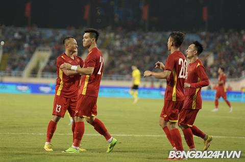 VIDEO: Tiến Linh ghi bàn chọc thủng lưới Borussia Dortmund