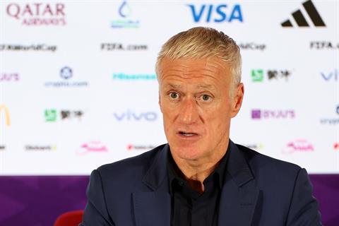 HLV Deschamp nói gì sau trận thua sốc của ĐT Pháp?