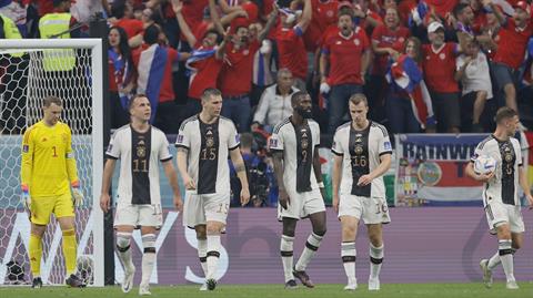Arsene Wenger: ĐT Đức bị loại khỏi World Cup vì làm màu
