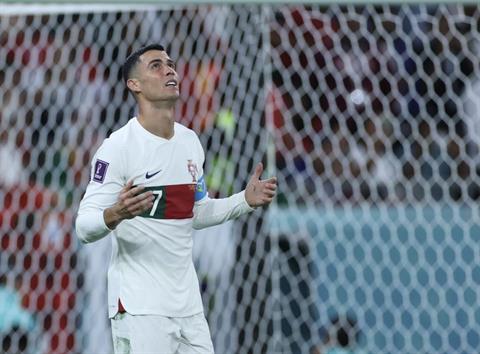 CĐV Bồ Đào Nha phản đối Ronaldo đá chính ở trận đấu Thụy Sỹ