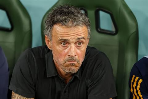 HLV Luis Enrique bắn tín hiệu cho Tottenham 