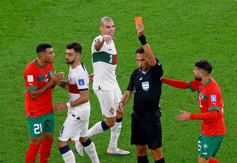 Bruno và Pepe đối diện với án phạt sau phát ngôn trao cúp cho Agrentina