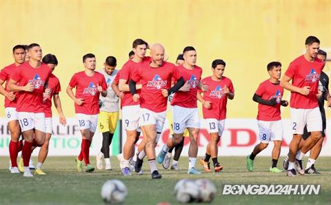 ĐT Philippines làm quen sân Hàng Đẫy trước ngày đấu Việt Nam