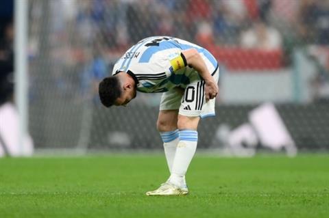 Lionel Messi dính chấn thương sau trận thắng Croatia?