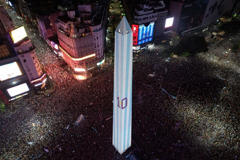 Điểm tin bóng đá sáng 20/12: Argentina nghỉ một ngày để ăn mừng chức vô địch