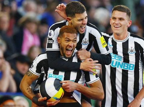 Khủng khiếp với phong độ của Newcastle
