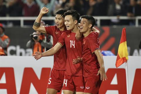 Video: Hoàng Đức ghi bàn thắng đẳng cấp cho ĐT Việt Nam