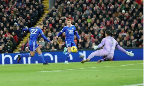 Liverpool lập kỷ lục tệ hại sau trận thắng Leicester