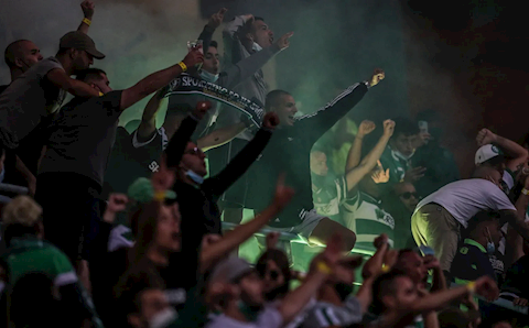 Chủ tịch Sporting bị quan chức Porto cướp tài sản trắng trợn