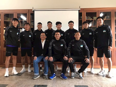 Tin dùng gà nhà, HLV Kiatisuk đôn 10 cầu thủ trẻ lên đội 1 HAGL